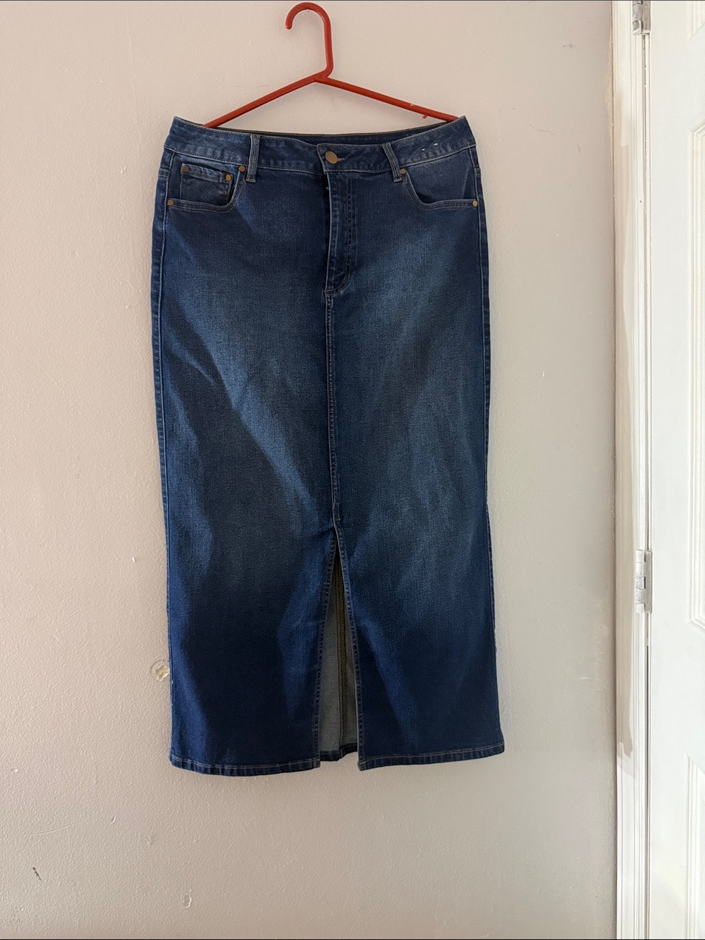 d.jeans Women's Dark Blue Denim Midi Skirt - Classic Straight Fit size 12